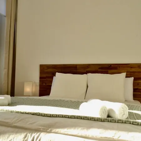 Appartement Hola - *